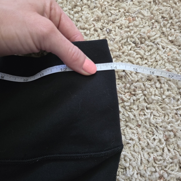 Alo 7/8 High-Waist Moto Legging Black High-Waisted Leggings - XS - Picture 13 of 16